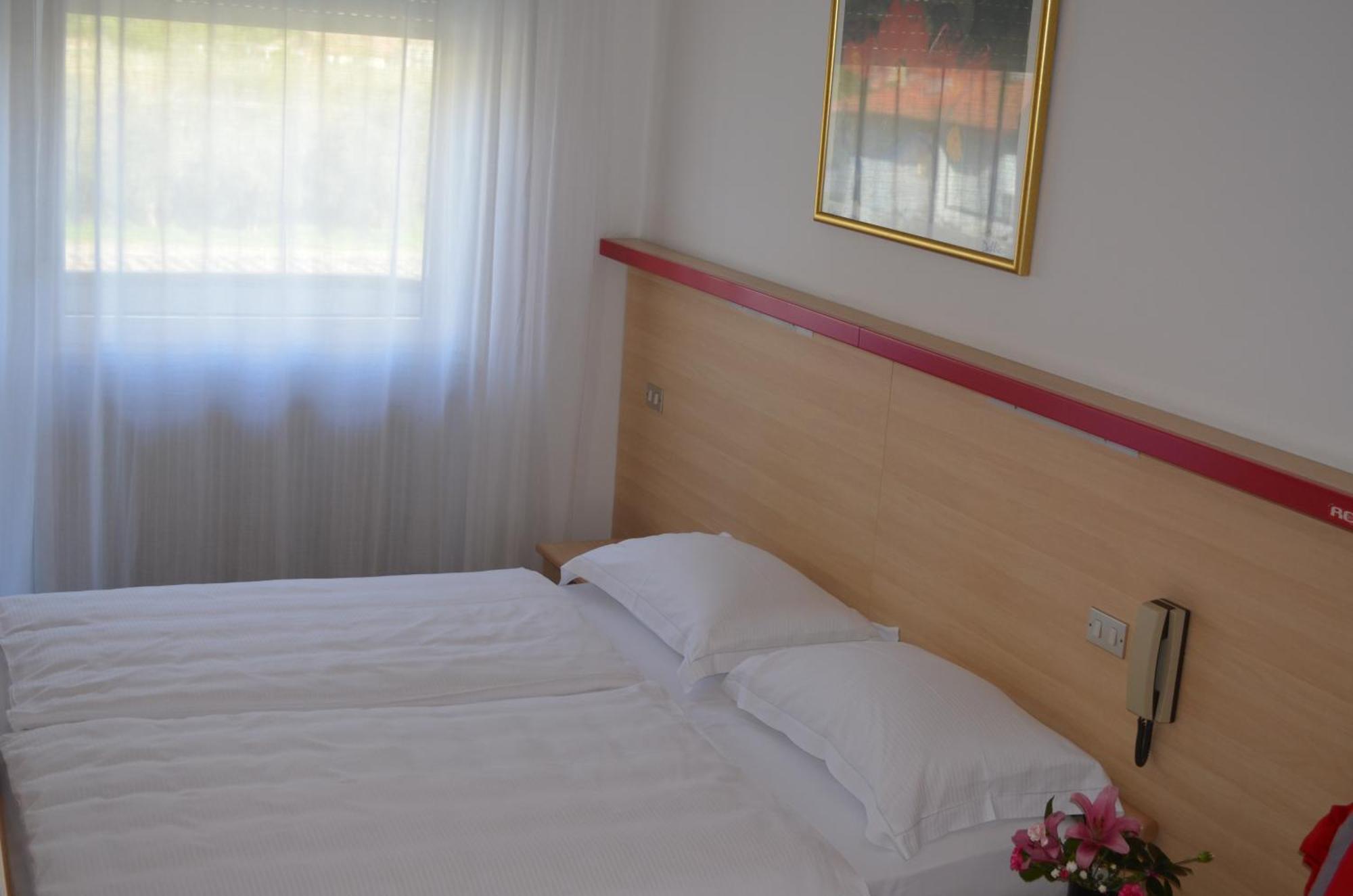 Park Hotel Eden Torbole Sul Garda Rom bilde