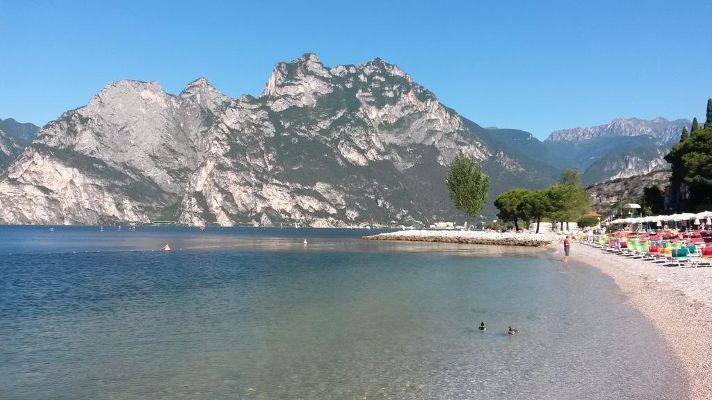 Park Hotel Eden Torbole Sul Garda Eksteriør bilde