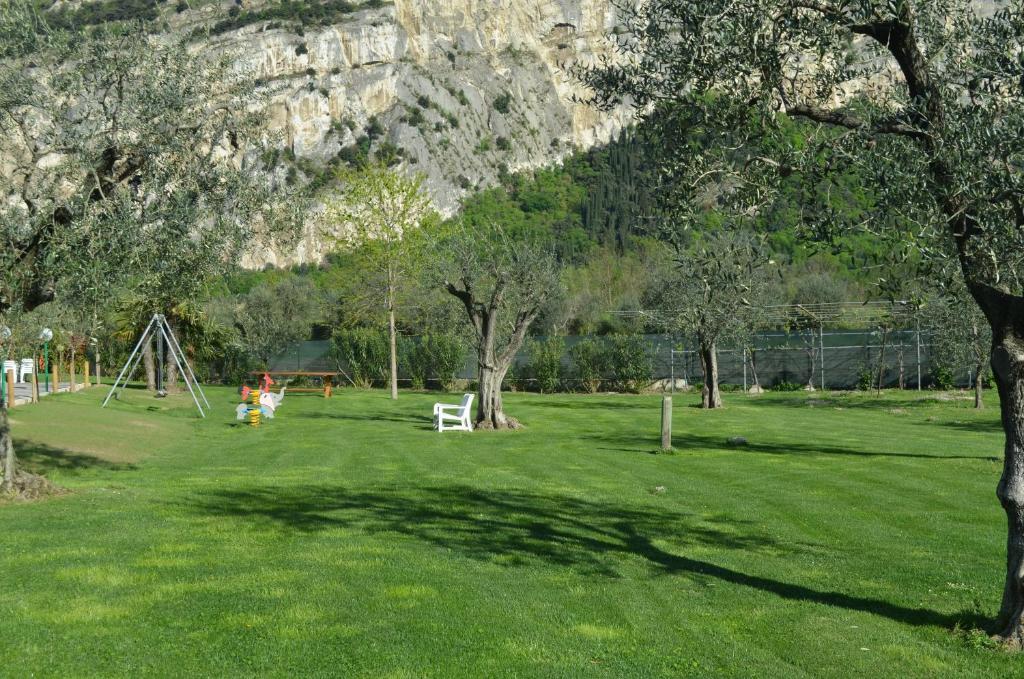 Park Hotel Eden Torbole Sul Garda Eksteriør bilde