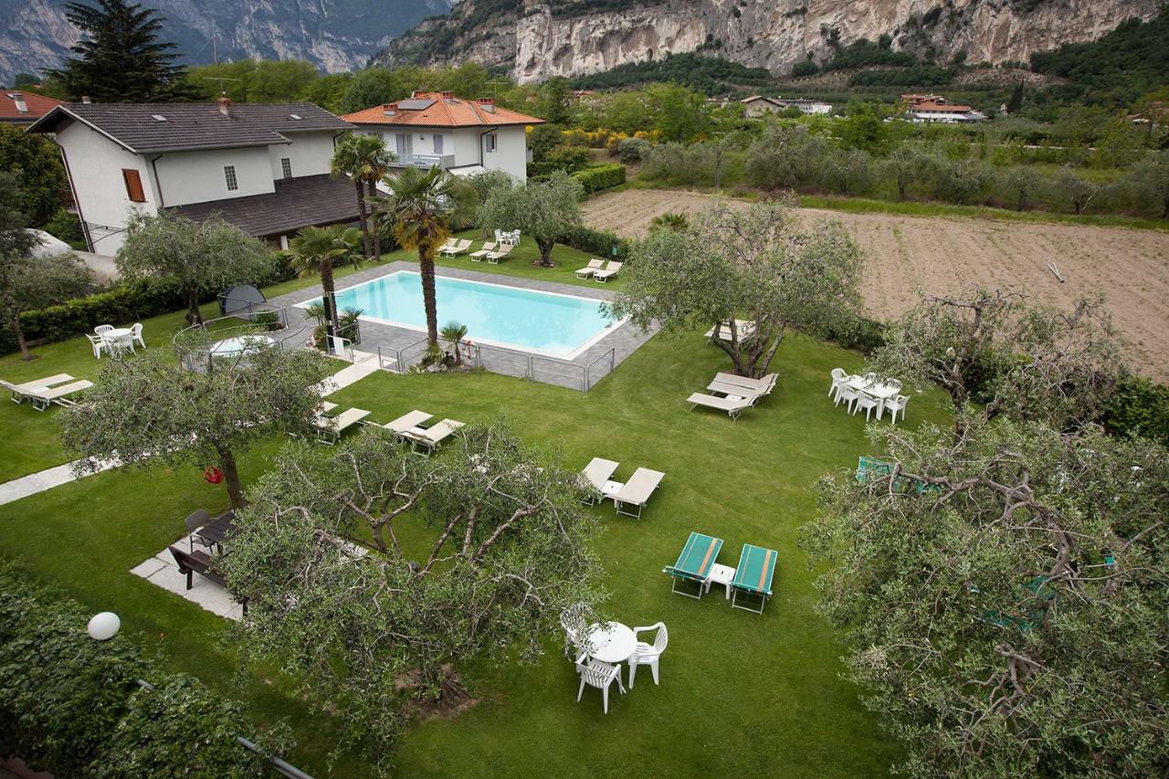 Park Hotel Eden Torbole Sul Garda Eksteriør bilde